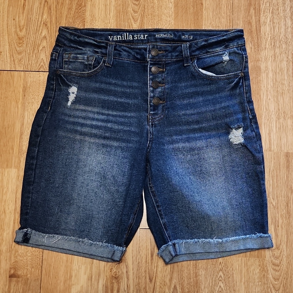 Vanilla Star button fly Bermuda shorts sz 31/13